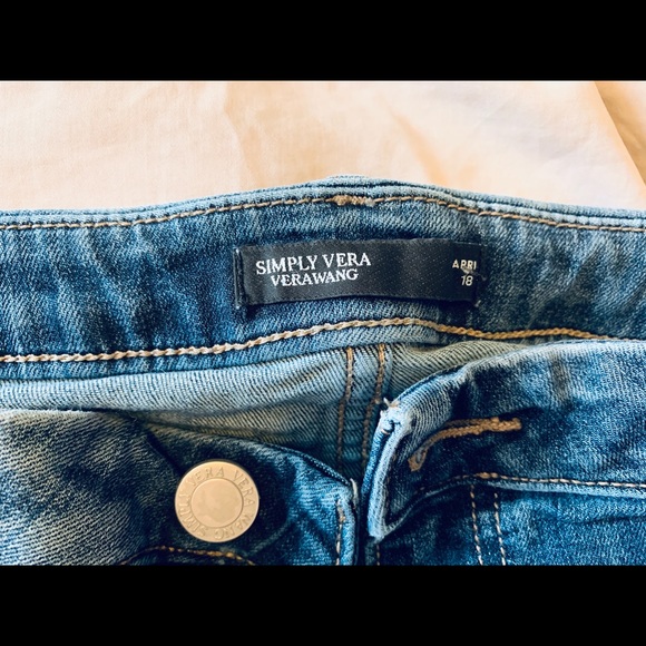 Simply Vera Capri Jeans - Medium Wash - Picture 2 of 2